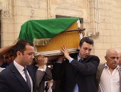 بالفيديو والصور..وصول جثمان الإعلامية صفاء حجازى لمسجد السيدة نفيسة لأداء صلاة الجنازة