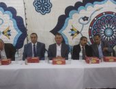 بالصور.. محافظ كفر الشيخ يشارك أهالى قرية كفر مجر إفطارهم