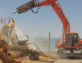 إزالة 104 حالات تعدٍ على أراضى الدولة بقرية الأشراف بمحافظة قنا