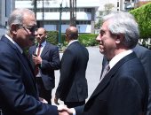 بالصور.. شريف إسماعيل يبحث مع رئيس أوروجواي استيراد المواشى من بلاده