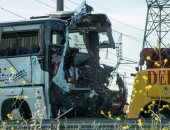 بالصور.. اصطدام حافلة بشاحنة نقل ثقيل بفرنسا