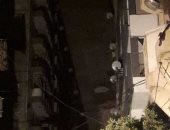 مواقع التواصل تتداول صورا وفيديو لسقوط برج  فى الأزاريطة بالإسكندرية 
