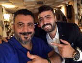 بالصور .... نصر محروس يتعاقد مع المطرب محمد علاء و"الكليب الدعائى " بعيد الفطر