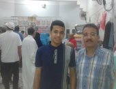 بالصور.. نقابة المعلمين تنظم معرض للملابس والمنسوجات بأسعار مخفضة لأهالى الداخلة