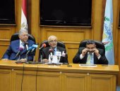"التعليم" تحيل ملاحظ لجنة بالمنوفية للتحقيق بعد ضبطه بهاتف محمول
