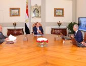 بالصور.. السيسى يبحث مع وزير التربية والتعليم سير امتحانات الثانوية العامة
