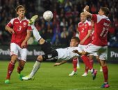 بالفيديو.. مقصية رائعة تخطف تعادلا قاتلا لألمانيا من أنياب الدنمارك