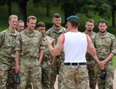 بالصور.. المنتخب الإنجليزى يستعد لتصفيات مونديال روسيا مع قوات المارينز 