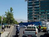 الإمارات تعزى إيران بعد استهداف البرلمان ومرقد الإمام الخمينى بطهران