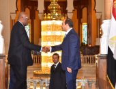 رئيس بوركينافاسو يثمن دور مصر فى مكافحة الإرهاب.. ويؤكد: نسعى للاستفادة منها