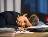 اعرف الآثار الجانبية وراء العمل فى الليل والنوم أثناء النهار