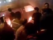 بالفيديو.. اشتعال النيران فى سيارة "تومناية" أسفل كوبرى 45 فى الإسكندرية