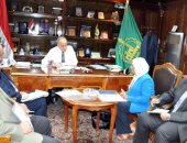 محافظ القليوبية يلتقى مساعد رئيس هيئة الإستثمار لمناقشة تطوير القناطر الخيرية
