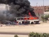 بالفيديو.. السيطرة على حريق داخل أتوبيس فى كرداسة دون إصابات   