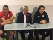 هل يعاقب اتحاد الكرة كوبر والحضرى بعد الحديث لـ"بى إن سبورت" القطرية؟