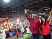 بالصور.. رئيس فنزويلا يشجب استغلال الأطفال فى الاحتجاجات العنيفة فى كراكاس