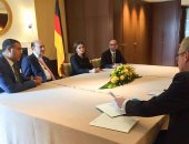 بالصور.. سحر نصر ومميش يبحثان مع "سيمنس" تطوير النقل وإنشاء مركز تدريب بقناة السويس