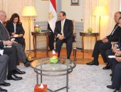 السيسى لزعيم أغلبية برلمان ألمانيا: مصر تواجه الإرهاب عسكريا وأمنيا وسياسيا