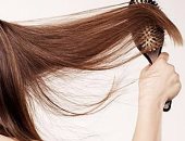 لو دايماً مشغولة.. عادات يومية هتساعدك تعتنى بشعرك