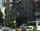 قارئ يرصد سقوط كابلات الترام فى شارع محرم بيك بالإسكندرية