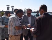 محافظ الإسكندرية يتفقد أعمال رفع كفاءة 430 كبينة بشاطئ ستانلى