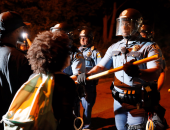 بالصور.. مظاهرات فى ولاية مينيسوتا بعد تبرئة شرطى أمريكى من قضية قتل شاب أسود
