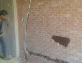 بالصور .. حى وسط الإسكندرية يحرر غرامه 120 ألف جنية لهدم عقار بدون ترخيص