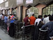 بالفيديو.. توافد المسافرون على محطة مصر لحجز تذاكر العيد