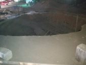 حفرة تتسبب فى حوادث متكررة وتكدس بحركة المرور بـ"زهراء مدينة نصر" 