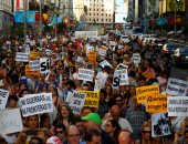 الآلاف يتظاهرون فى مدريد احتجاجا على سياسة الحكومة إزاء كتالونيا