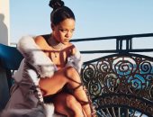 بالصور.. ريهانا تظهر بإطلالة مثيرة وساحرة من أجل الترويج لـ Manolo Blahnik