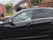 شاهد.. وكيل محمد صلاح يصل نادى ليفربول لإعلان الصفقة