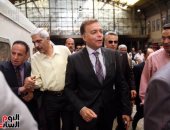 وزير النقل يشهد بدء تشغيل أحد القطارات المكيفة المطورة بمحطة مصر 