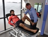 ليفربول ينشر صور محمد صلاح فى الكشف الطبى