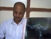 بالصور.. مدير مدرسة بقنا يناشد وزير الصحة لإنقاذ ابنه من الشلل النصفى