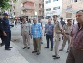 بالصور.. مدير أمن البحيرة يفاجئ الخدمات الأمنية بمحيط الكنائس فى دمنهور