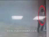 بالفيديو.. انتحار شاب بإلقاء نفسه من الطابق الخامس بـ"مول" شهير فى مدينة نصر