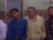 قرية ناهيا تعتذر لعاملين وربة منزل بعد اتهامهم بتكوين عصابة لخطف الأطفال