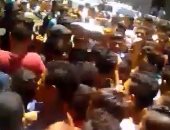 بالفيديو.. تزاحم المواطنين أمام سينما مترو بوسط البلد فى أول أيام العيد