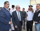 بالصور.. محافظ جنوب سيناء ومدير الأمن يتفقدان الكمائن وحالة الأمن فى العيد