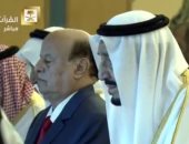 الملك سلمان يؤدى صلاة العيد فى الحرم المكى برفقة الرئيس اليمنى 