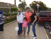 شاهد.. مدرب منتخب الفراعنة مع أسرته فى صلاة العيد