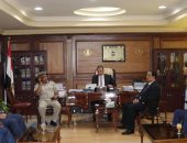 بالصور..السيد نصر يستقبل القيادات التنفيذية والشعبية لتلقى التهنئة بالعيد