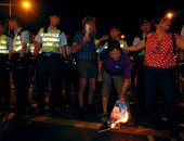 هونج كونج تطلق سراح 26 محتجا اعتقلتهم عشية زيارة الرئيس الصينى