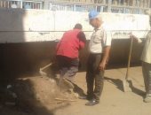 بالصور.. رئيس مدينة الباجور يشن حملات نظافة ورفع مخلفات من الشوارع