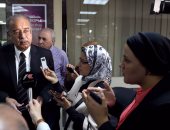 رئيس الوزراء: لا زيادة فى أسعار السولار للمخابز و"رغيف العيش" لن يتأثر.. ارتفاع ثمن المازوت لمصانع الأسمنت لـ3500 جنيه للطن.. شريف إسماعيل: الشعب يعى صعوبة هذه المرحلة وسنتوقف عن استيراد الغاز قريبا