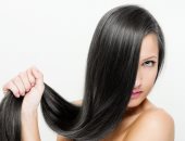 3 وصفات طبيعية بالكركديه لعلاج مشاكل الشعر وتقويته