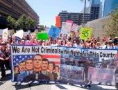 مظاهرات مؤيدة لترامب وأخرى معارضة فى كاليفورنيا