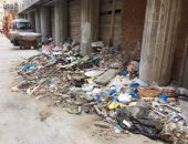 قارئة تشكو تلال القمامة بالإسكندرية وتطالب بتوفير صناديق لجمعها