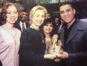 بالمستندات.. ننشر مذكرة نيابة الشئون المالية فى اتهام صاحب شركات صرافة شهير "هارب لتركيا" بالاستيلاء على 18 مليون جنية من مواطنين بغرض توظيفها.. ومصادر: المتهم ووالده على علاقة وطيدة بـ"هيلارى كلينتون" ومشاهير